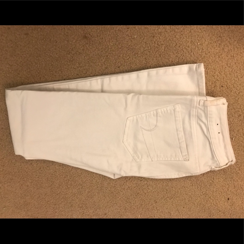 American Eagle white jeans